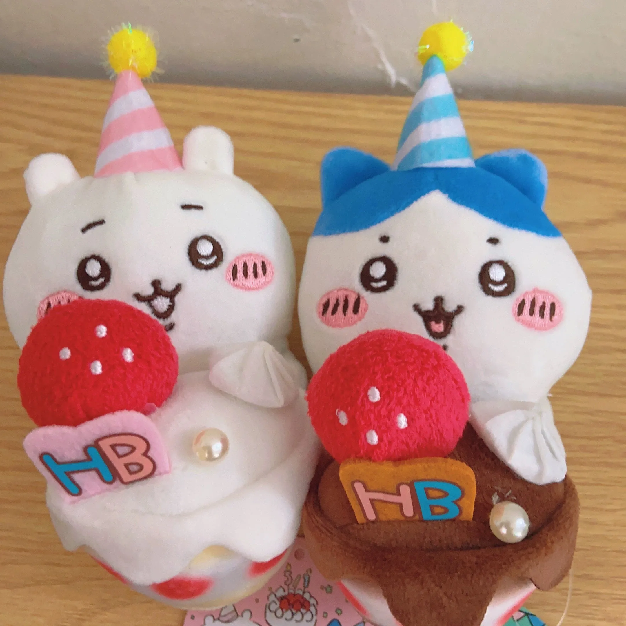 Japan ChiiKawa Happy Birthday Series | Birthday Cake ChiiKawa Hachiware - Mini Plush Doll keychain