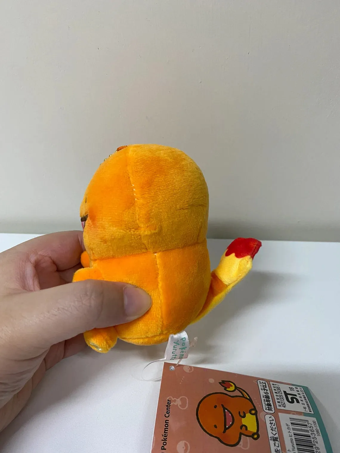Pokemon Center Yurutto Small Eyes Charmander Mini Plush Doll Keychain