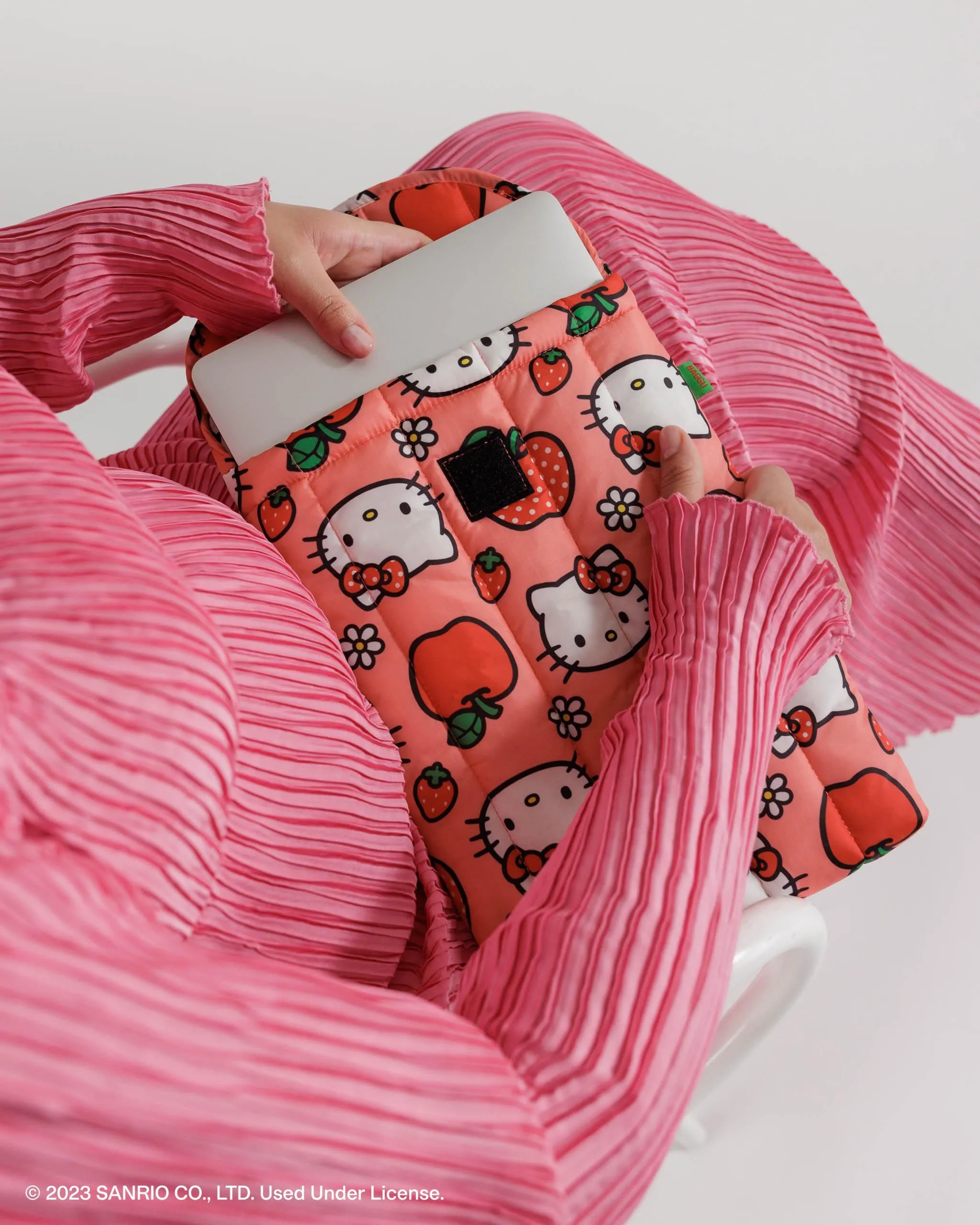 Puffy Laptop Sleeve 13"/14" - Hello Kitty Apple