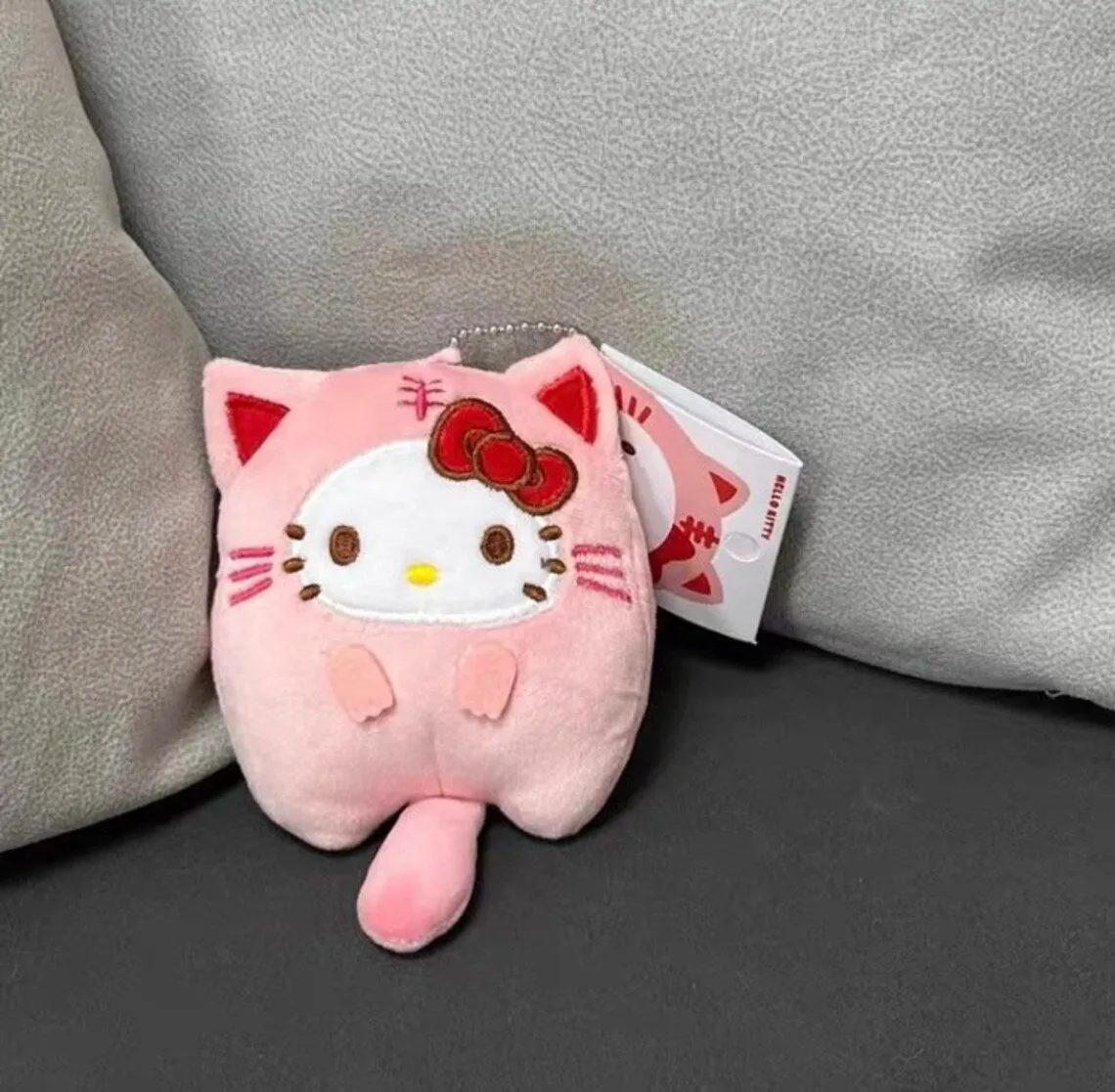 Sanrio Tiger Cat Neko Chan Hello Kitty My Melody Kuromi Cinnamoroll Pompompurin Pochacco Hangyodon Bad Badtz Maru Mini Plush Doll Keychain
