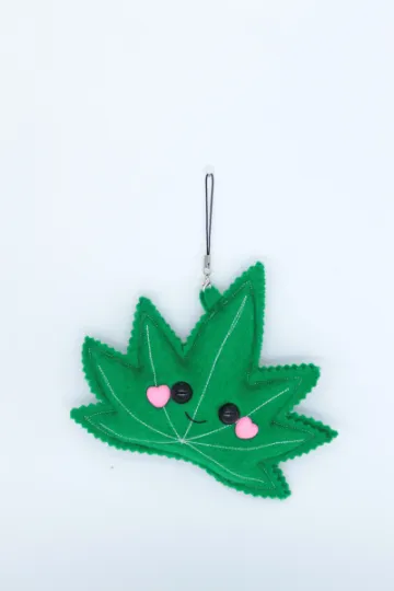 Weed leaf plushie keychain